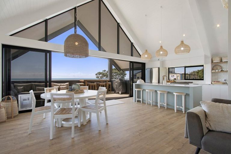 Photo of property in 10b Beach Road, Waihi Beach, 3611