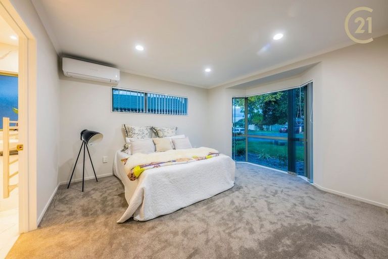 Photo of property in 71 Medvale Avenue, Flat Bush, Auckland, 2019