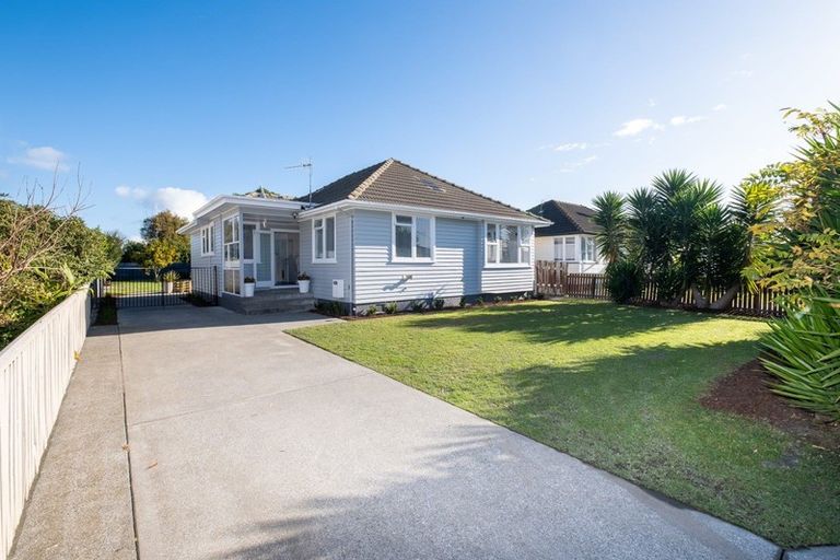 Photo of property in 49 Williams Street, Marewa, Napier, 4110