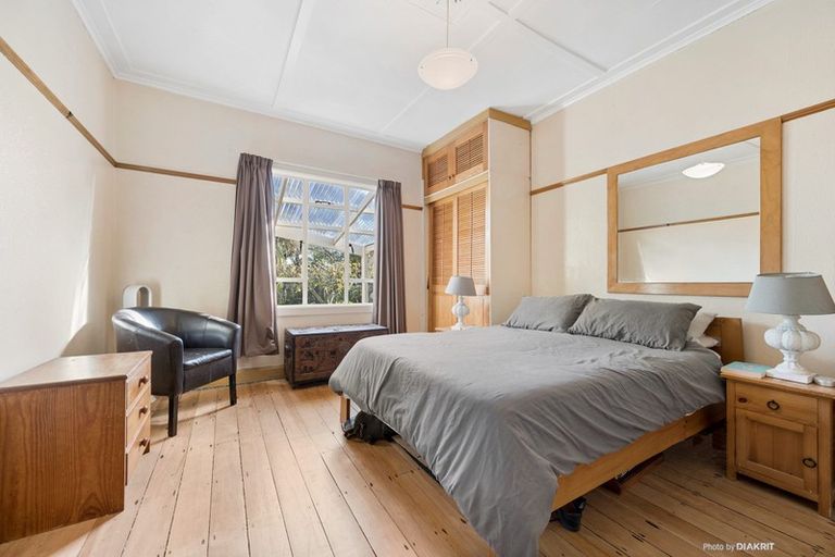 Photo of property in 36 Monorgan Road, Strathmore Park, Wellington, 6022