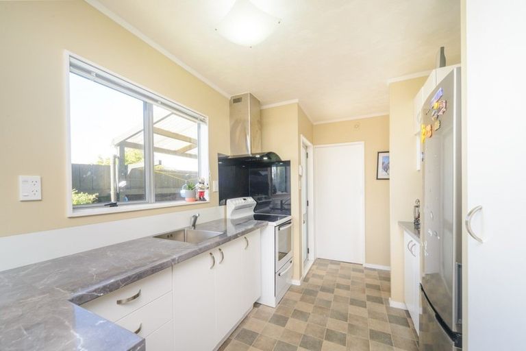 Photo of property in 17 Cargill Grove, Kelvin Grove, Palmerston North, 4414