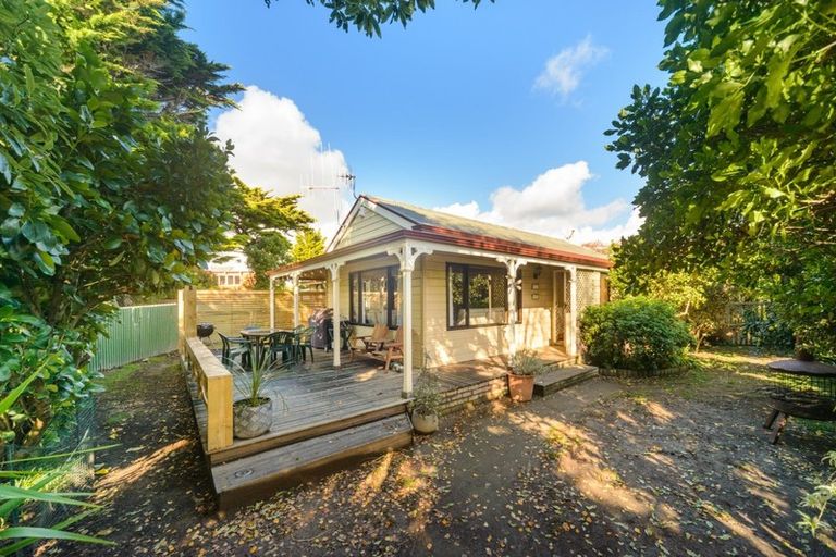 Photo of property in 14a York Place, Awapuni, Palmerston North, 4412