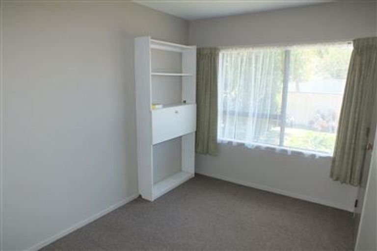 Photo of property in 1/318 Withells Road, Avonhead, Christchurch, 8042