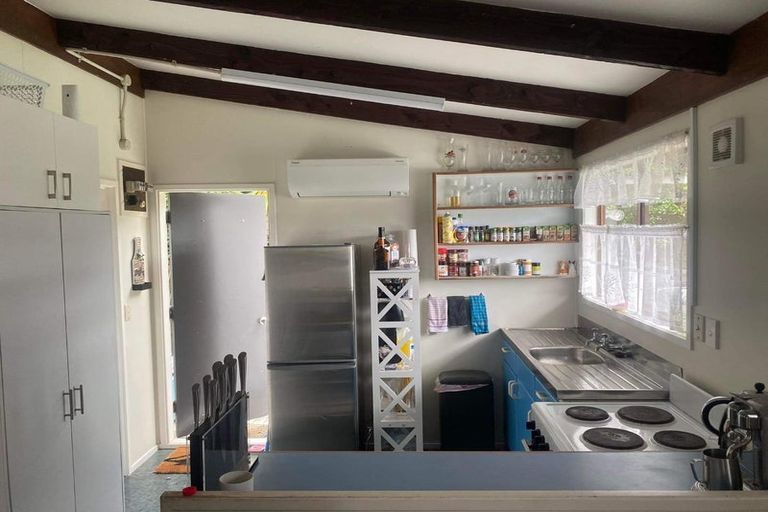 Photo of property in 48 Shakespear Road, Army Bay, Whangaparaoa, 0930