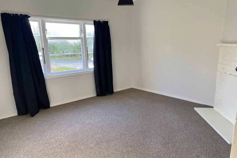 Photo of property in 20 Ludlam Crescent, Woburn, Lower Hutt, 5010