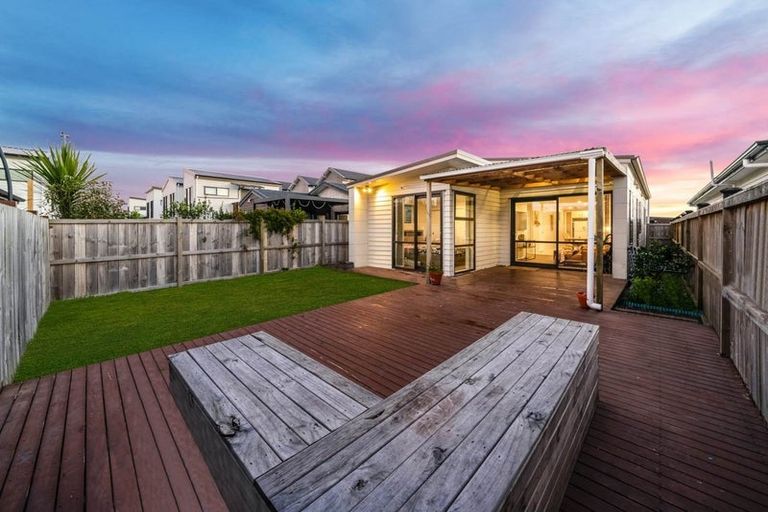 Photo of property in 30 Opoka Street, Takanini, 2110