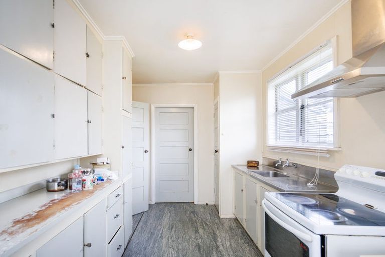 Photo of property in 6 Lambert Street, Marton, 4710