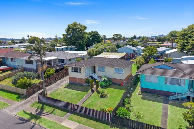 Photo of property in 52 Zelda Avenue, Clover Park, Auckland, 2023