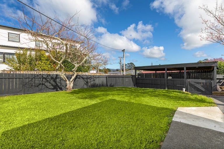 Photo of property in 15 Preston Avenue, Henderson, Auckland, 0610