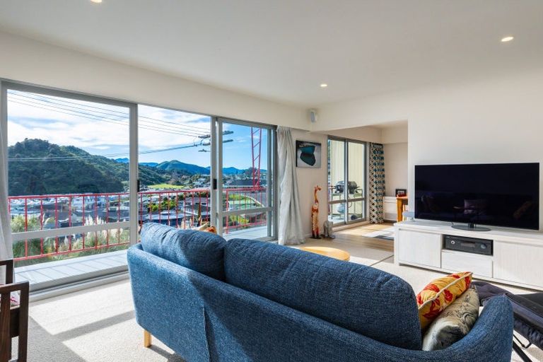 Photo of property in 9 Russell Street, Picton, 7220