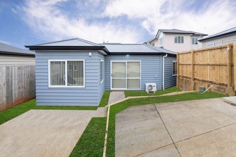 Photo of property in 43b Senator Drive, Manurewa, Auckland, 2105