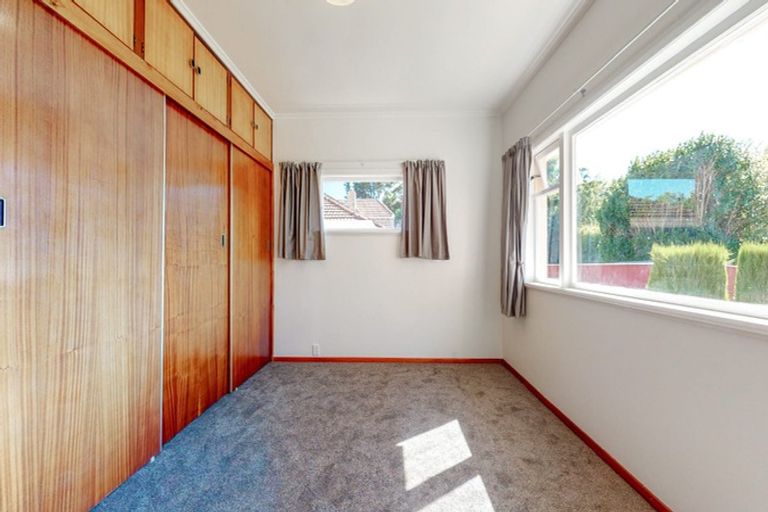 Photo of property in 21 Military Road, Boulcott, Lower Hutt, 5010