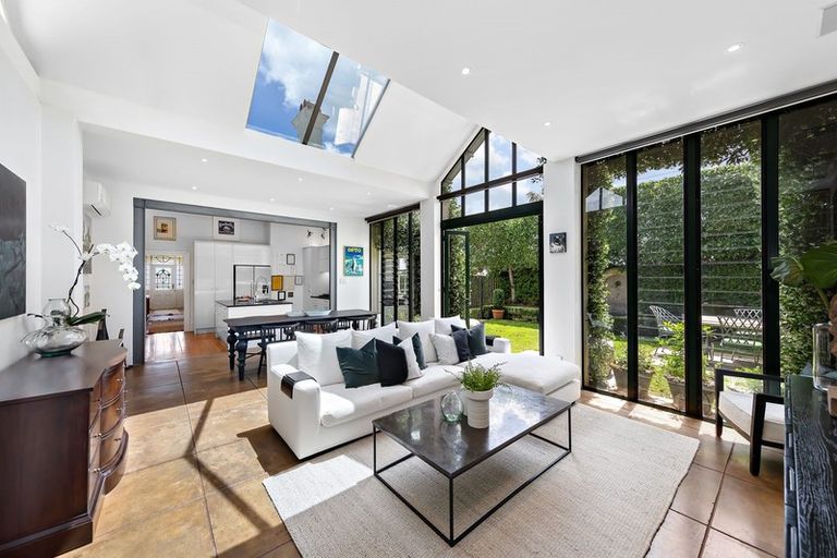 Photo of property in 2 Ruapehu Street, Mount Eden, Auckland, 1024