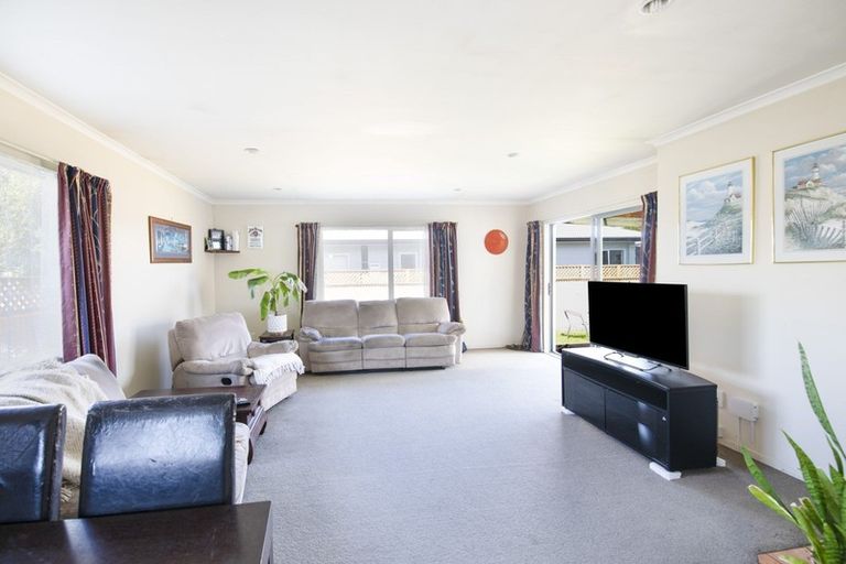Photo of property in 8a Barton Avenue, Marewa, Napier, 4110