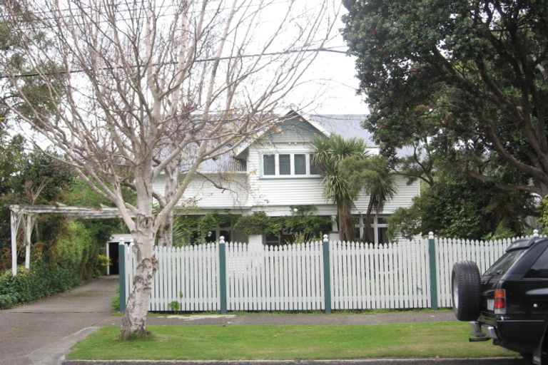 Photo of property in 2 Green Street, Epuni, Lower Hutt, 5011