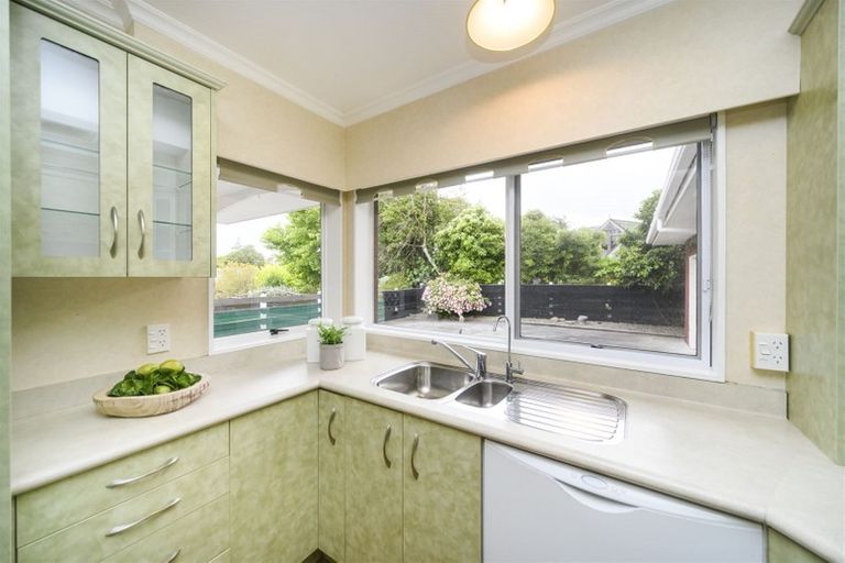 Photo of property in 3 Coronet Place, Awapuni, Palmerston North, 4412