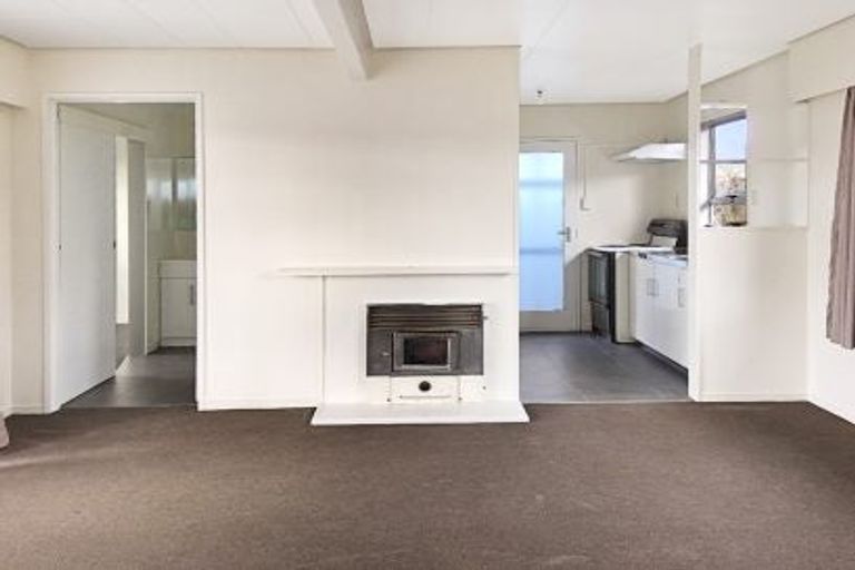 Photo of property in 7a Seafront Road, Castlecliff, Whanganui, 4501