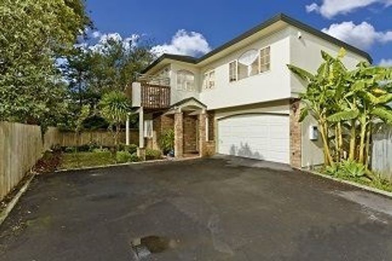 Photo of property in 1/15 Seine Road, Forrest Hill, Auckland, 0620