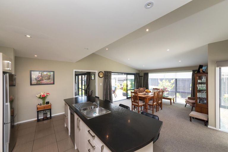 Photo of property in 5 Levi Place, Kelvin Grove, Palmerston North, 4414