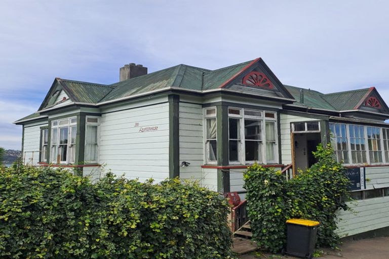 Photo of property in 74 Heriot Row, North Dunedin, Dunedin, 9016
