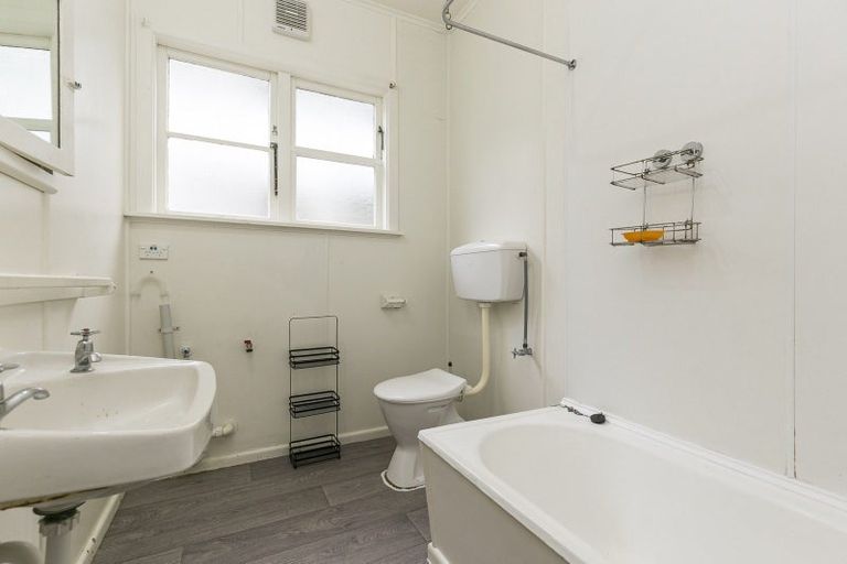 Photo of property in 11b Upper Lewisville Terrace, Thorndon, Wellington, 6011