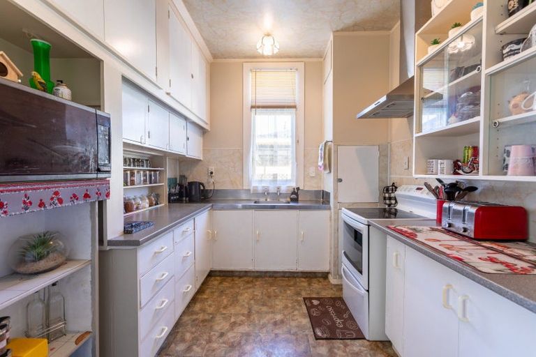 Photo of property in 69 Gordon Street, Dannevirke, 4930