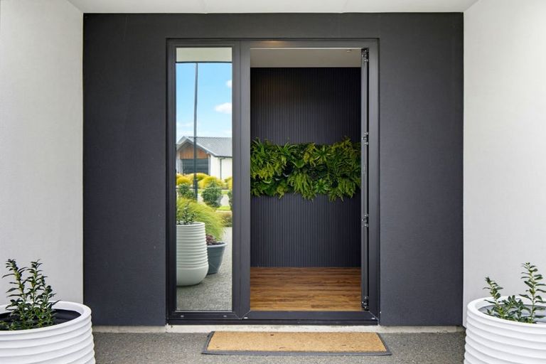 Photo of property in 24 Gisele Crescent, Halswell, Christchurch, 8025