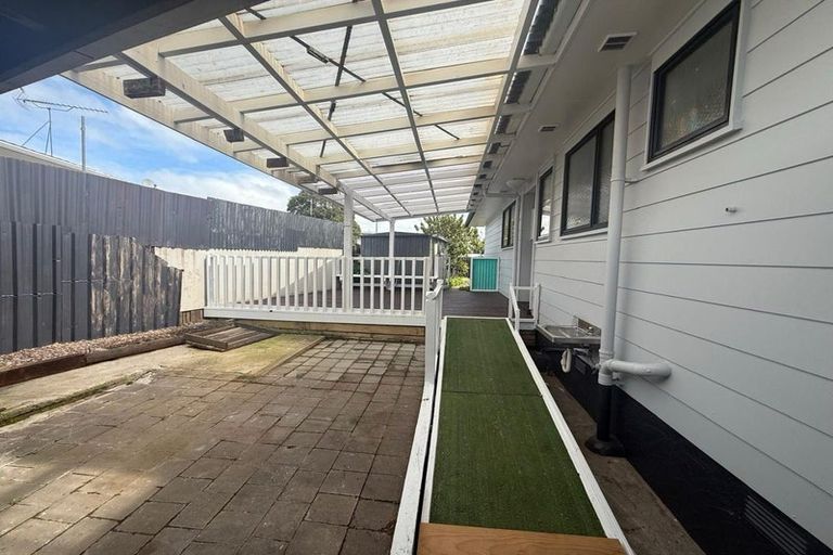 Photo of property in 1 Heathberry Close, Papatoetoe, Auckland, 2025
