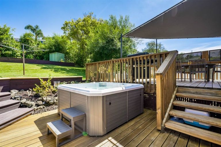 Photo of property in 62 Brian Crescent, Stanmore Bay, Whangaparaoa, 0932