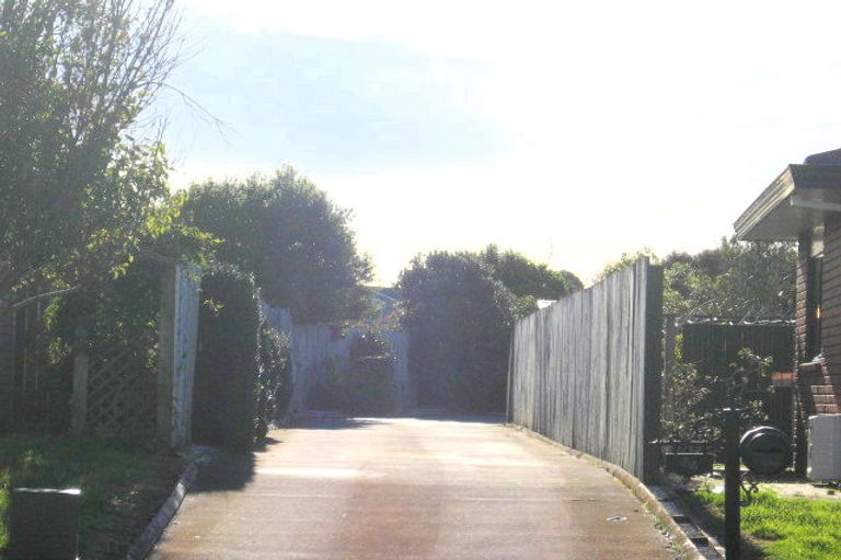 Photo of property in 64 Tington Avenue, Wattle Downs, Auckland, 2103