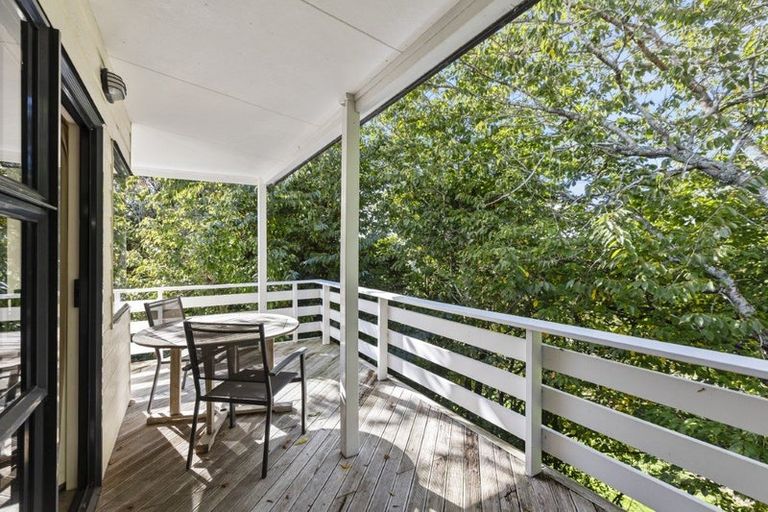 Photo of property in 60 Veale Road, Ridgewood, New Plymouth, 4371