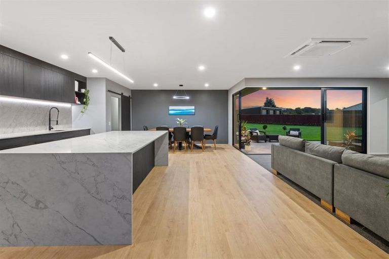 Photo of property in 8 Crawford Close, Amberley, 7410