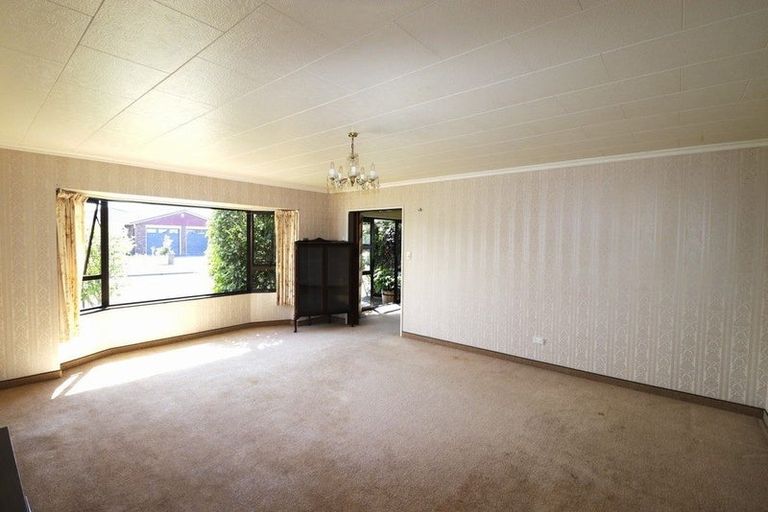 Photo of property in 12 Warwick Place, Springvale, Whanganui, 4501