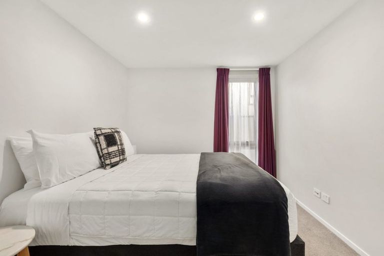 Photo of property in 7/101 Rongotai Road, Wellington, 6022