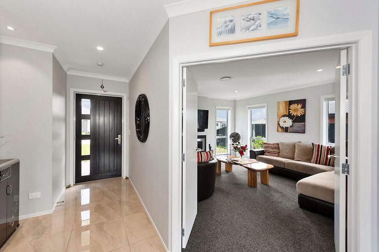 Photo of property in 19 Kowhai Drive, Cambridge, 3434