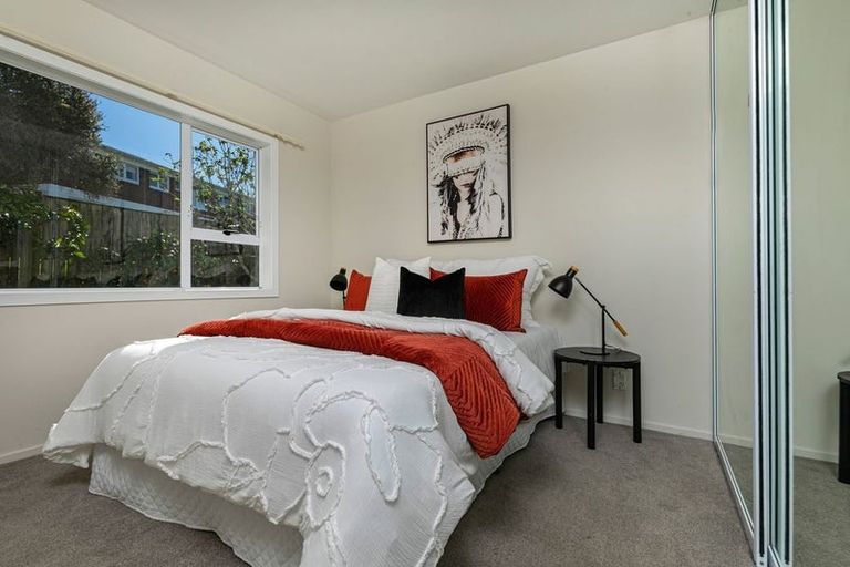 Photo of property in 2/28 East Coast Road, Milford, Auckland, 0620