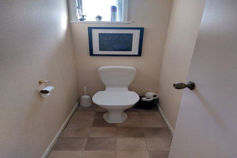 Photo of property in 14 Barnfield Place, Glendene, Auckland, 0602