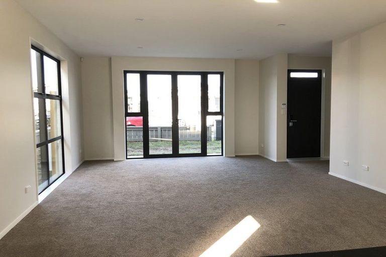 Photo of property in 14b Hollowout Street, Takanini, 2112