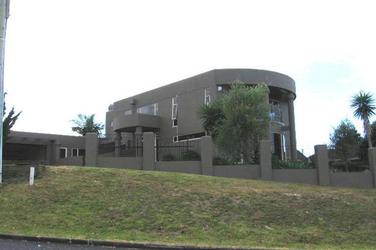 Photo of property in 14 Orchard Road, Waiake, Auckland, 0630