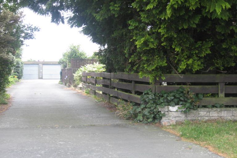 Photo of property in 2/8 Bowen Street, Upper Riccarton, Christchurch, 8041