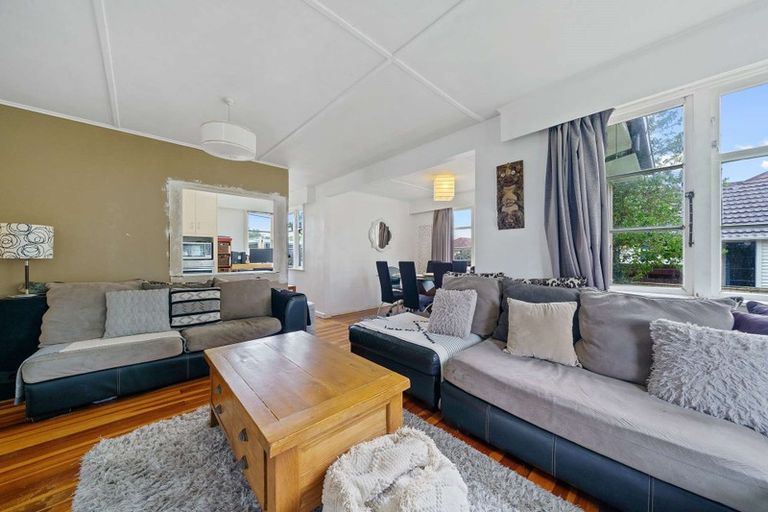 Photo of property in 50 Guthrie Street, Waterloo, Lower Hutt, 5011
