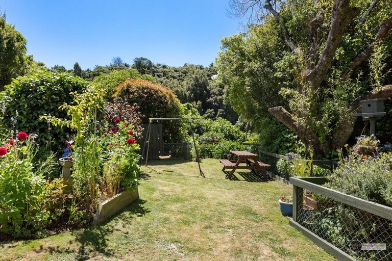 Photo of property in 30 Viewmont Drive, Harbour View, Lower Hutt, 5010