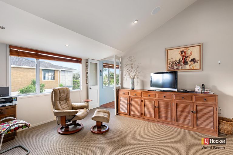 Photo of property in 221 Seaforth Road, Waihi Beach, 3611