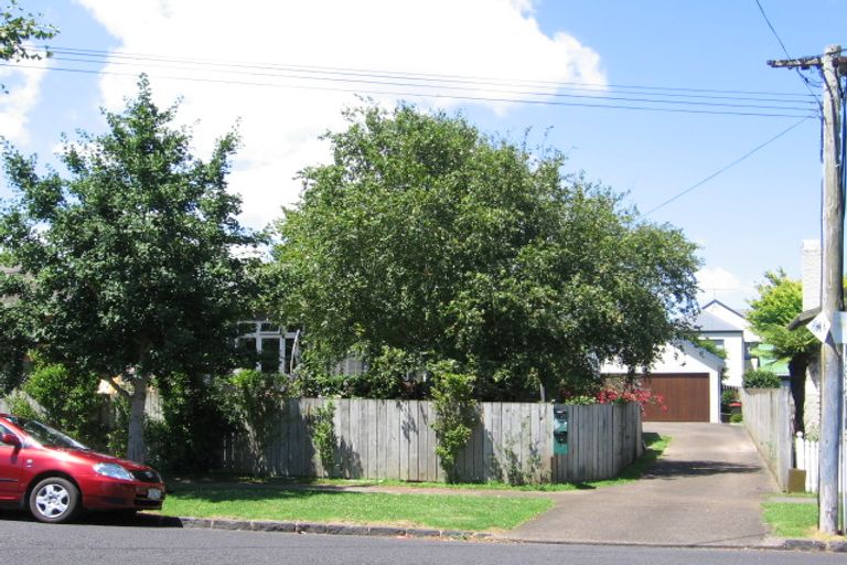 Photo of property in 18 Beckenham Avenue, Royal Oak, Auckland, 1023