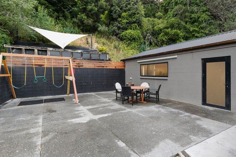 Photo of property in 12c Lane Street, Wallaceville, Upper Hutt, 5018