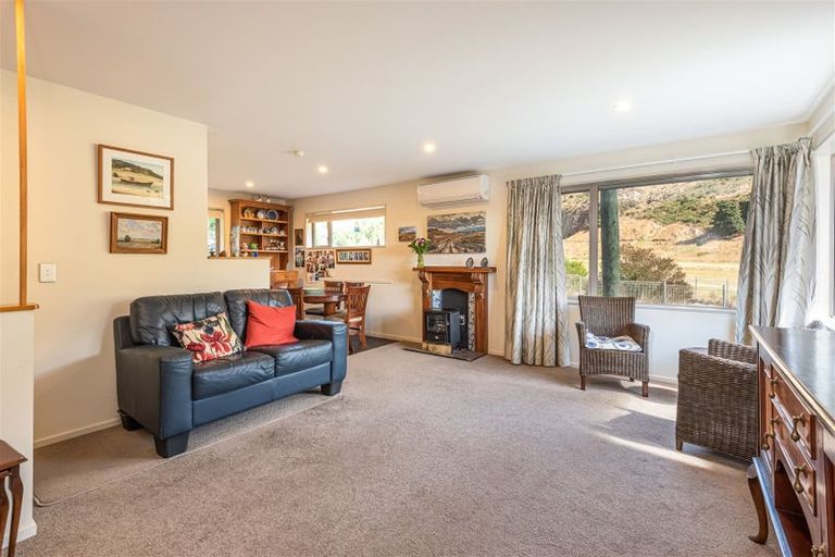 Photo of property in 107 Bay View Road, Moncks Bay, Christchurch, 8081