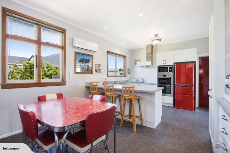 Photo of property in 16 Park Road, Katikati, 3129