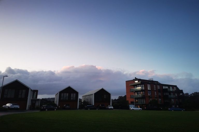 Photo of property in 8 Marlborough Crescent, Hobsonville, Auckland, 0616