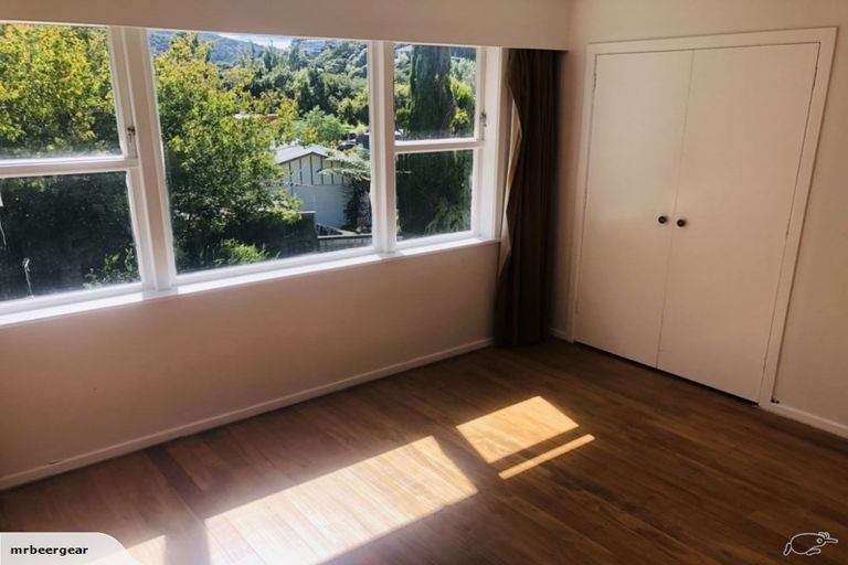 Photo of property in 30 Holborn Drive, Stokes Valley, Lower Hutt, 5019