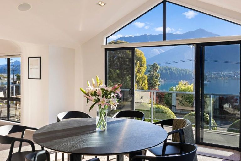 Photo of property in 660 Peninsula Road, Kelvin Heights, Queenstown, 9300